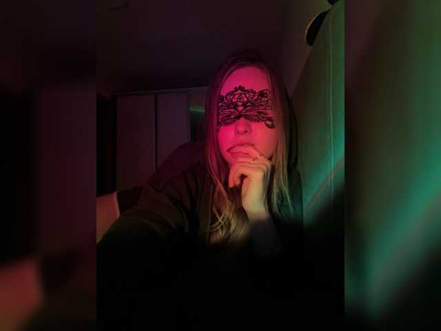 Sashasiii live cam on BongaCams