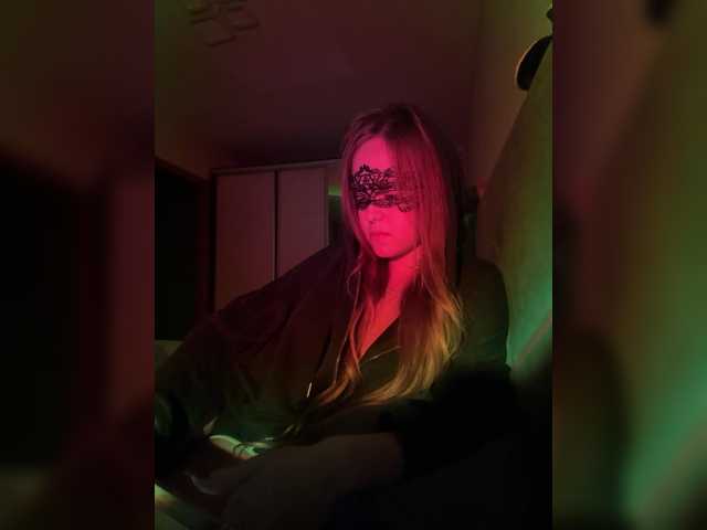 Sashasiii live cam on BongaCams