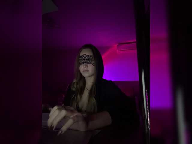 Sashasiii live cam on BongaCams