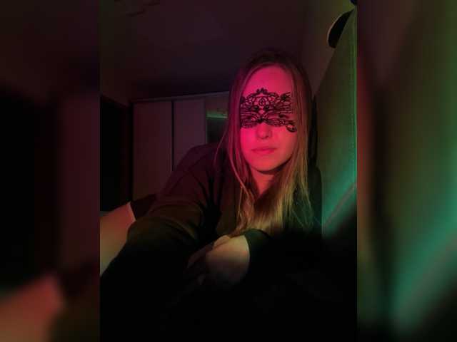 Sashasiii live cam on BongaCams