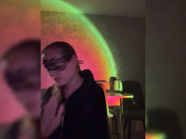 Sashasiii live cam on BongaCams