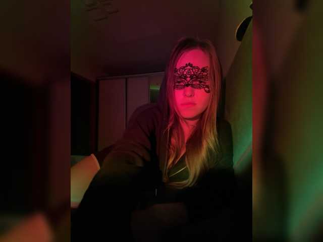 Sashasiii live cam on BongaCams