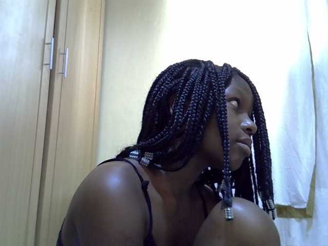 lovely-maya1 live cam on BongaCams