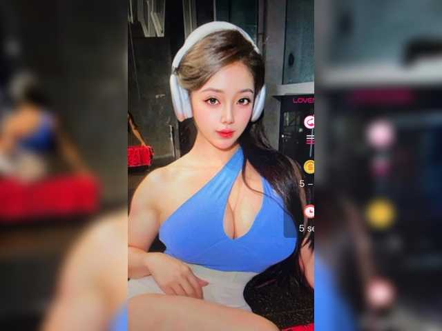 rourou5188 live cam on BongaCams