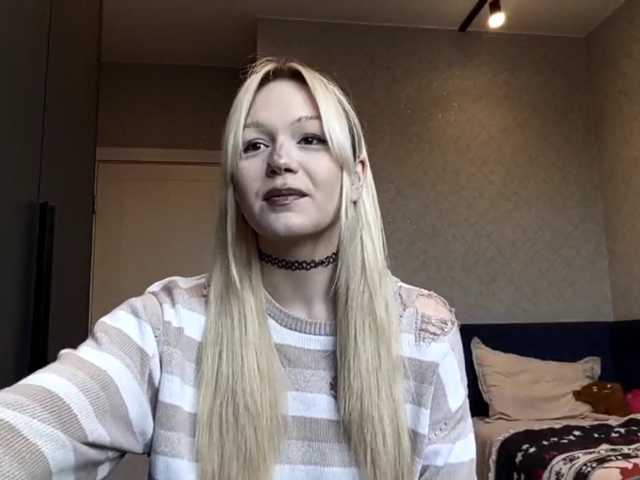 EnedinaLorenzano live cam on BongaCams