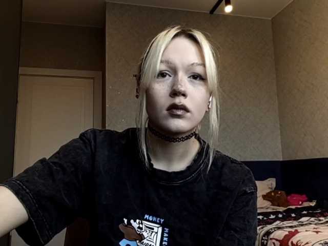 EnedinaLorenzano live cam on BongaCams