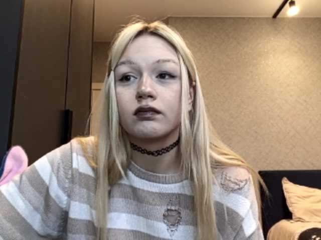 EnedinaLorenzano live cam on BongaCams
