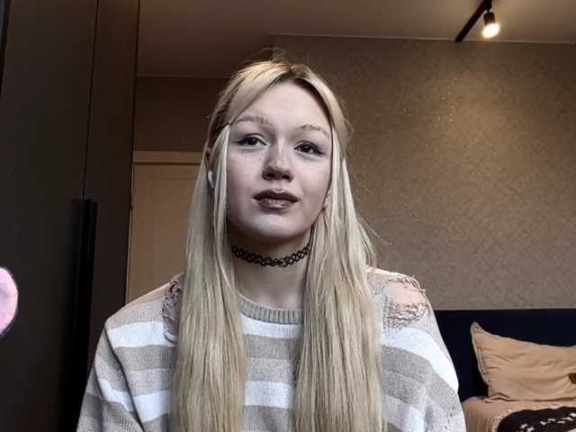 EnedinaLorenzano live cam on BongaCams