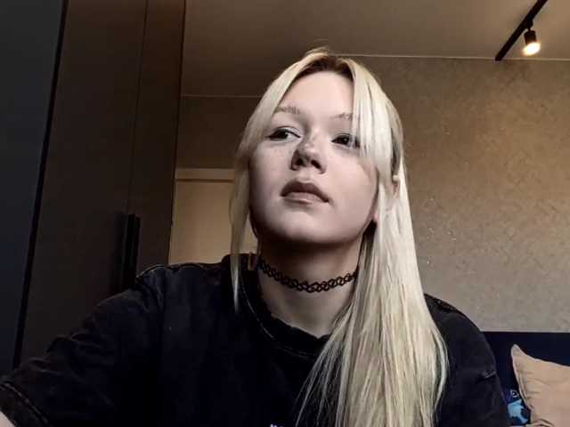 EnedinaLorenzano live cam on BongaCams