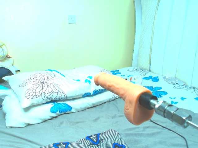 Sweetessin live cam on BongaCams