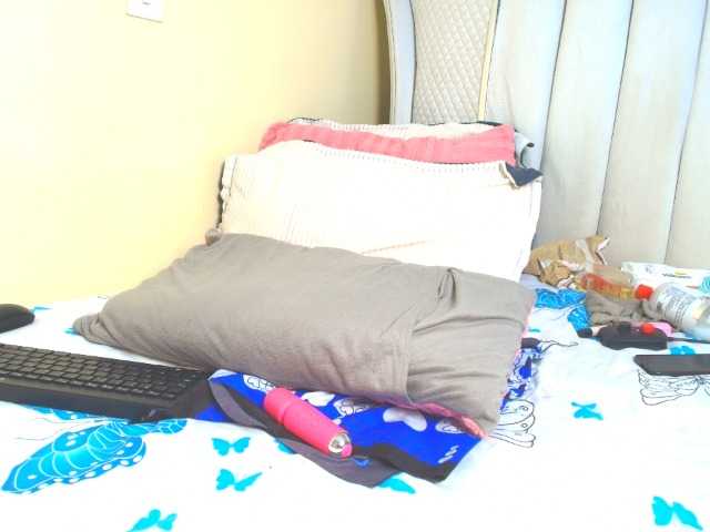 Sweetessin live cam on BongaCams