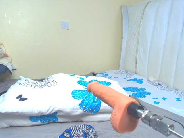 Sweetessin live cam on BongaCams