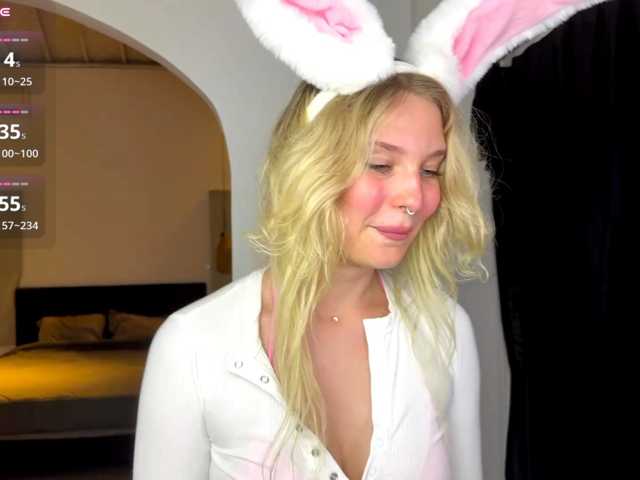 SweetSmuzi live cam on BongaCams
