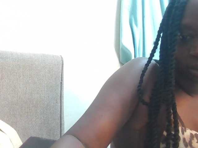 Midnightqueen01 live cam on BongaCams