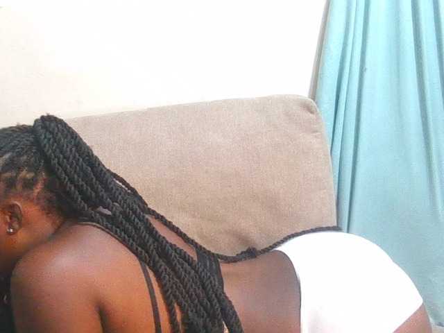 Midnightqueen01 live cam on BongaCams