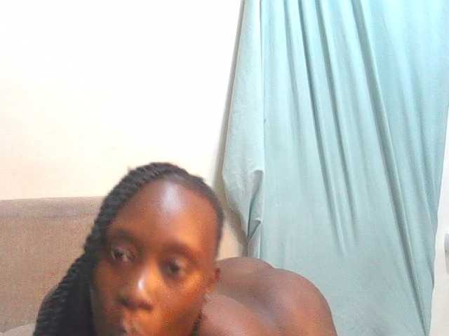 Midnightqueen01 live cam on BongaCams