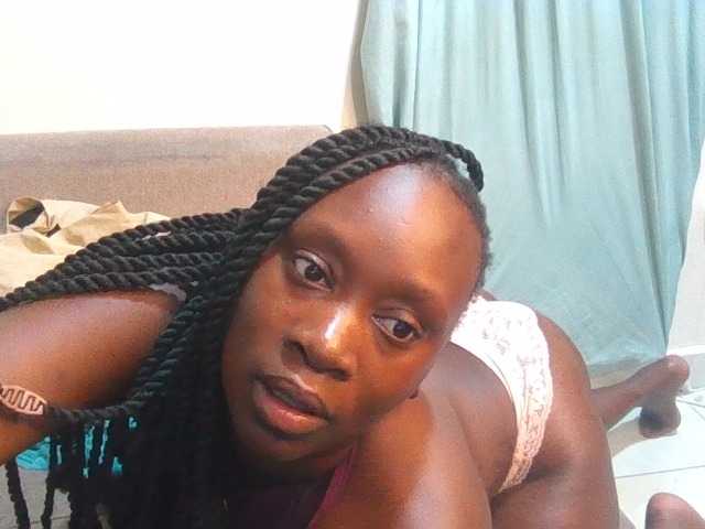 Midnightqueen01 live cam on BongaCams