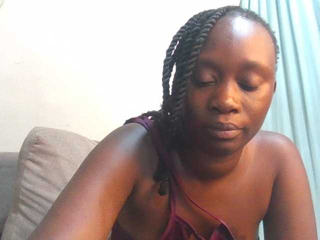Midnightqueen01 live cam on BongaCams