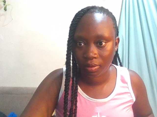 Midnightqueen01 live cam on BongaCams