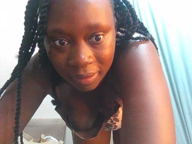 Midnightqueen01 live cam on BongaCams
