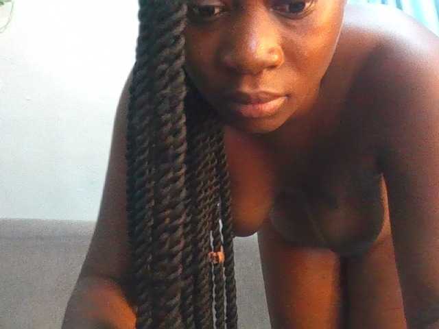 Midnightqueen01 live cam on BongaCams