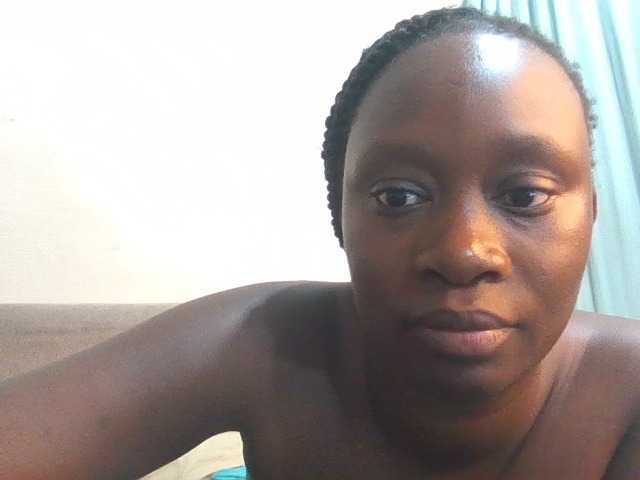 Midnightqueen01 live cam on BongaCams