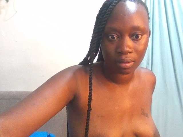 Midnightqueen01 live cam on BongaCams