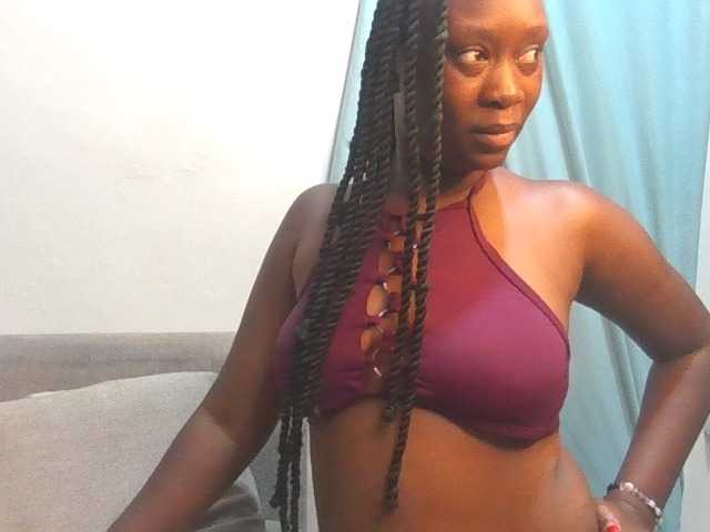 Midnightqueen01 live cam on BongaCams