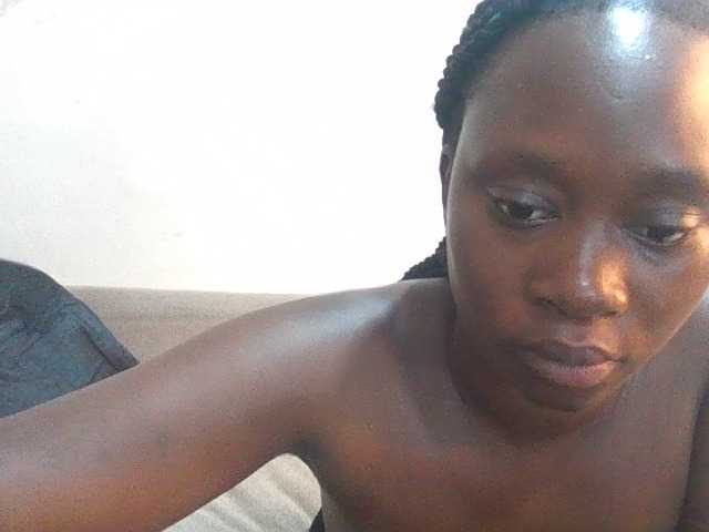 Midnightqueen01 live cam on BongaCams