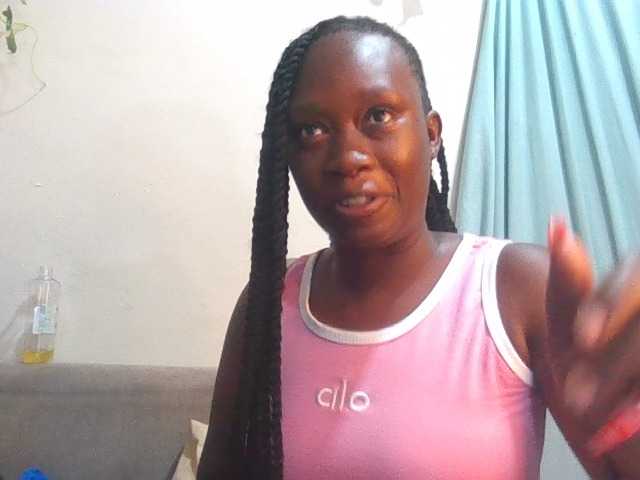 Midnightqueen01 live cam on BongaCams