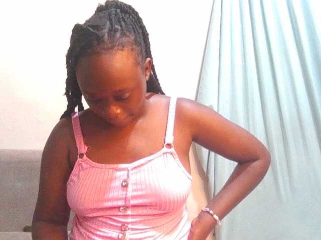 Midnightqueen01 live cam on BongaCams