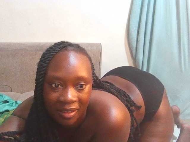 Midnightqueen01 live cam on BongaCams