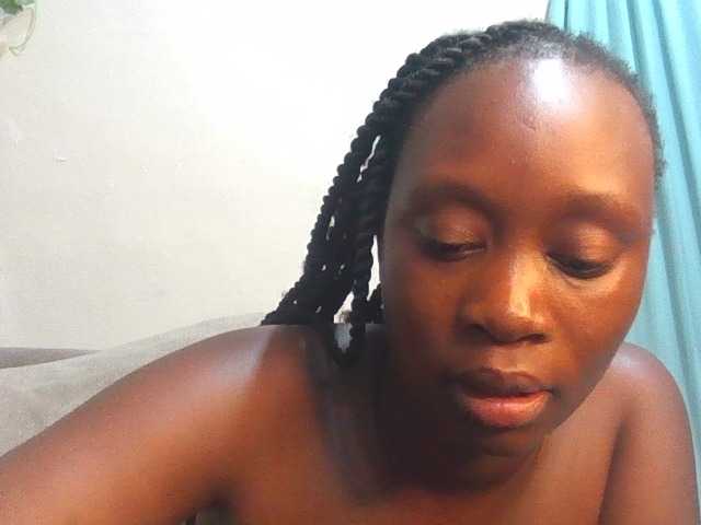 Midnightqueen01 live cam on BongaCams