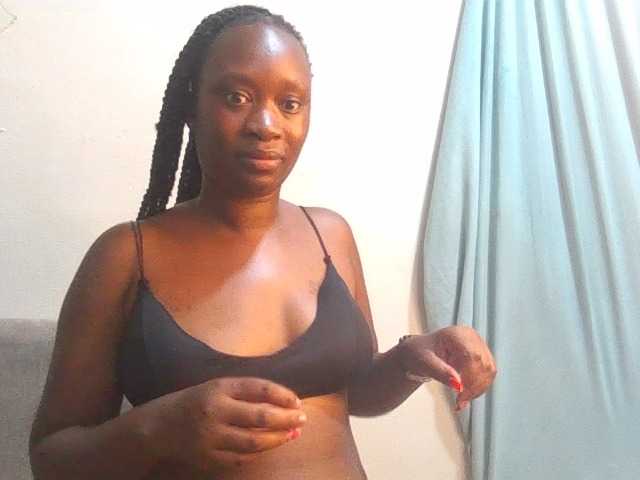 Midnightqueen01 live cam on BongaCams