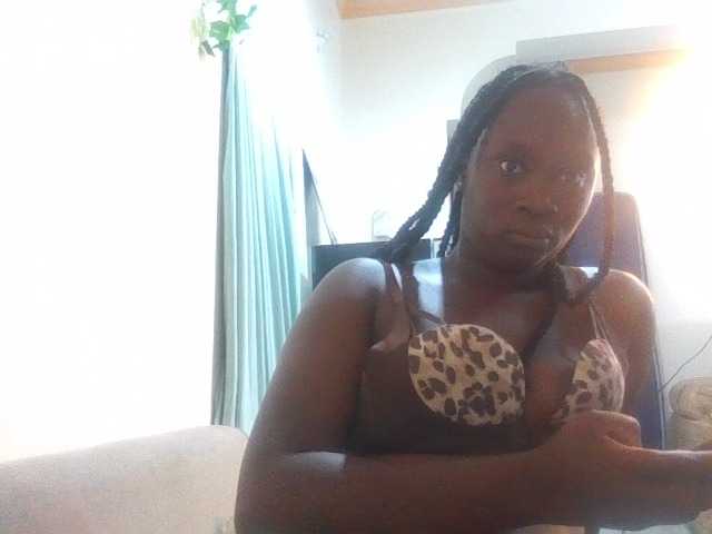 Midnightqueen01 live cam on BongaCams