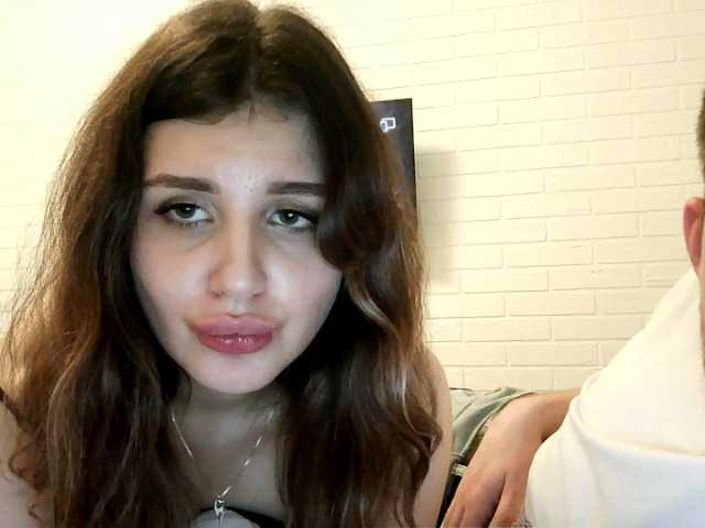 le modèle MONDAN est en webcam porno dans un show sur le site bongacams, il possède les tags suivants: White/Caucasian,Brunette,Trimmed