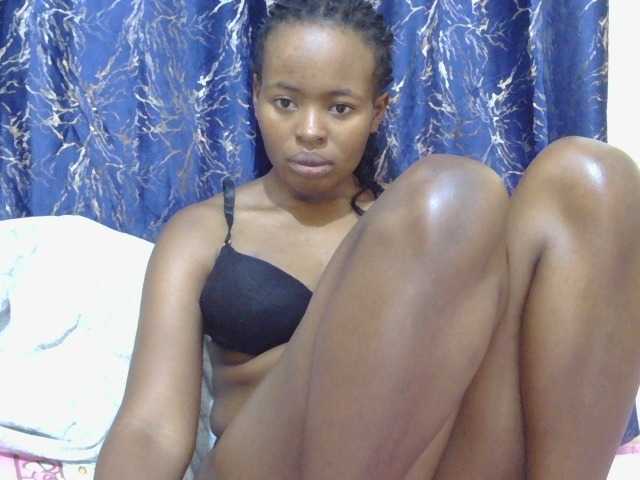 Blackfoxebony live cam on BongaCams