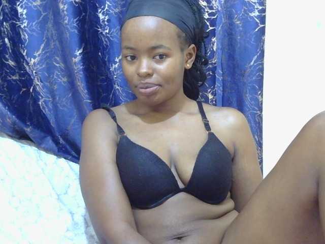 Blackfoxebony live cam on BongaCams
