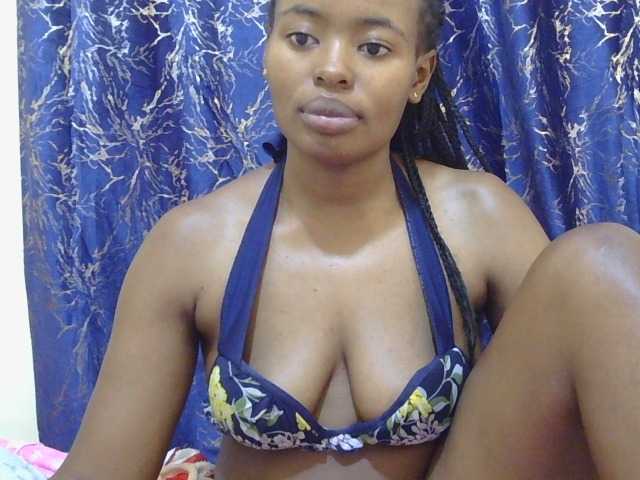Blackfoxebony live cam on BongaCams