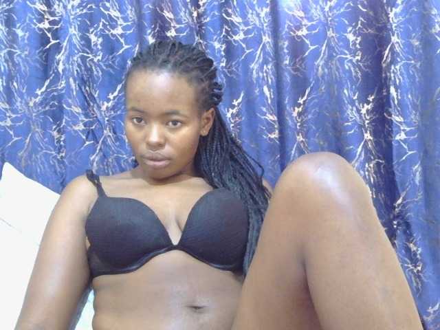Blackfoxebony live cam on BongaCams