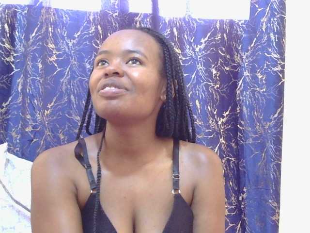 Blackfoxebony live cam on BongaCams