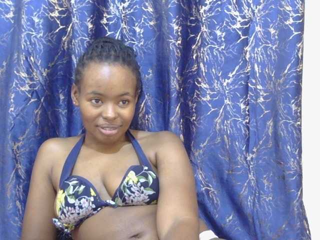 Blackfoxebony live cam on BongaCams