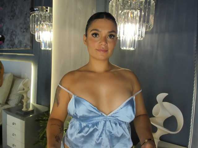 EllaMartin live cam on BongaCams