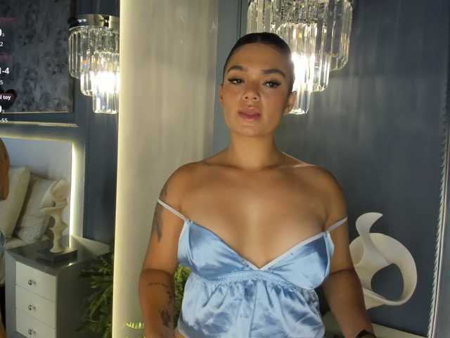 EllaMartin live cam on BongaCams