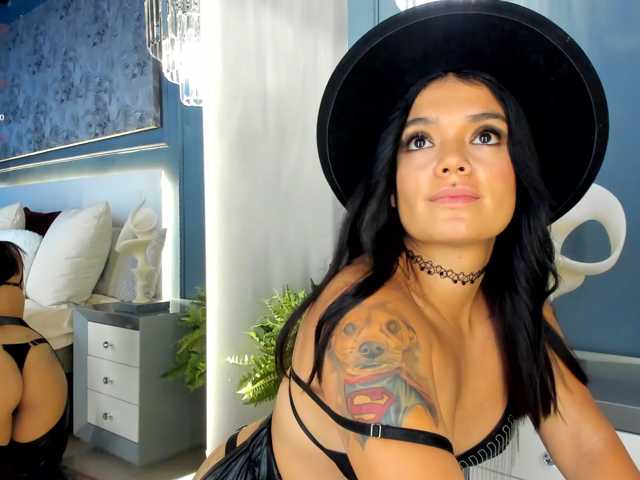 EllaMartin live cam on BongaCams