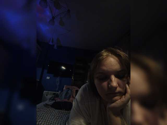 Anna272127 live cam on BongaCams