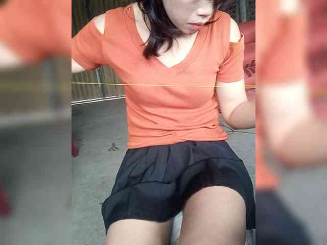 Sunny-Vietnamgirl webcam