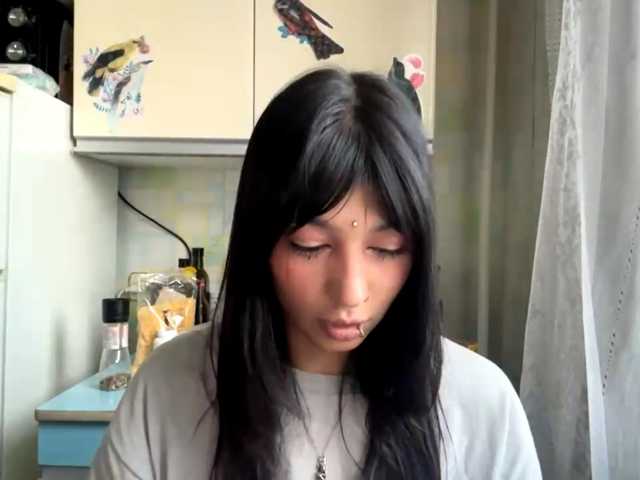 Julissaarnell live cam
