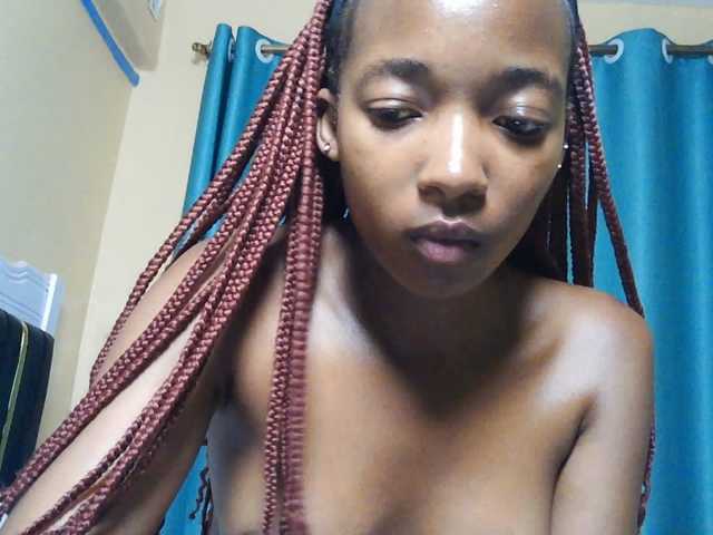 Hot-fine-girl live cam on BongaCams