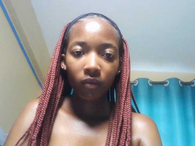Hot-fine-girl live cam on BongaCams